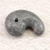 Japanese Natural Churaumi Chert 34mm Magatama 13.0g (ID:42394)
