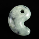 Natural Itoigawa Jadeite Green 78mm Magatama 268.5g with Certificate (ID:93613)